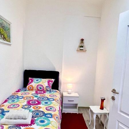 M Apartman Foca Esterno foto