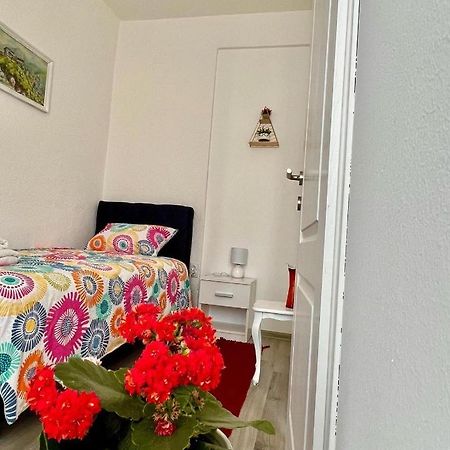 M Apartman Foca Esterno foto